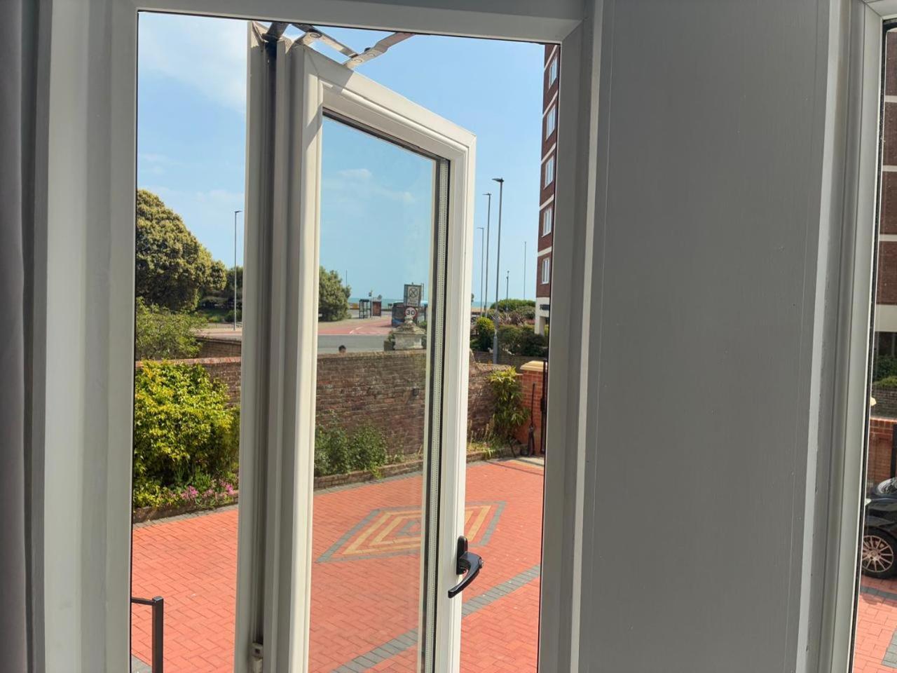 Inn By The Sea, Portsmouth, Parking Ev 22Kw Available Kültér fotó