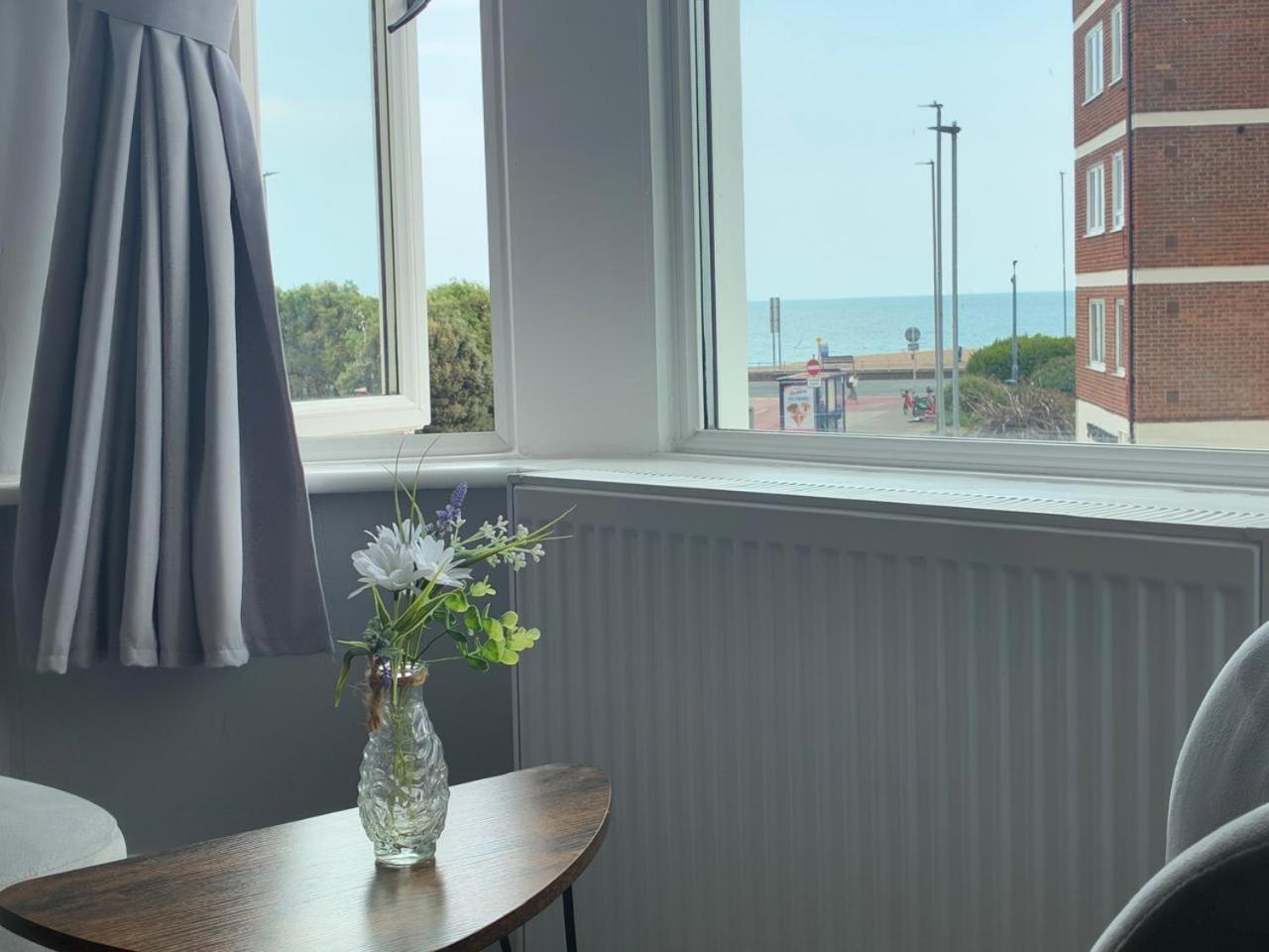 Inn By The Sea, Portsmouth, Parking Ev 22Kw Available Kültér fotó